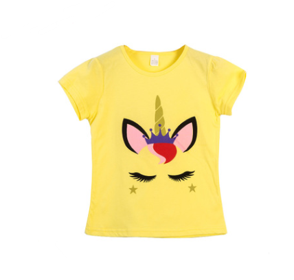 Camiseta infantil de algodón estampada de manga corta.