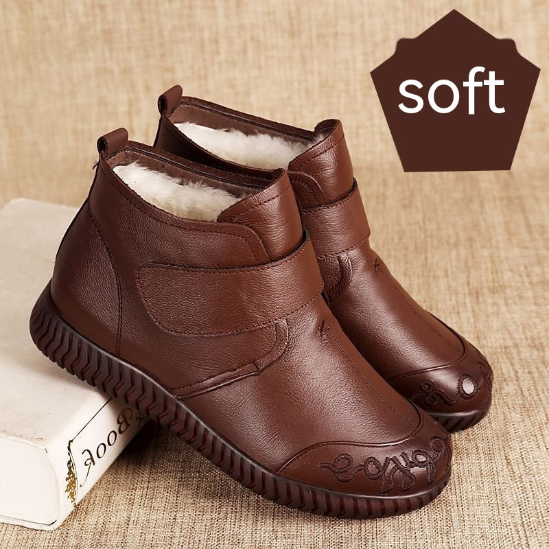 Zapatos de algodón de cuero suave para mujer, botas cortas con forro polar de mediana edad, antideslizantes, de fondo suave, de invierno