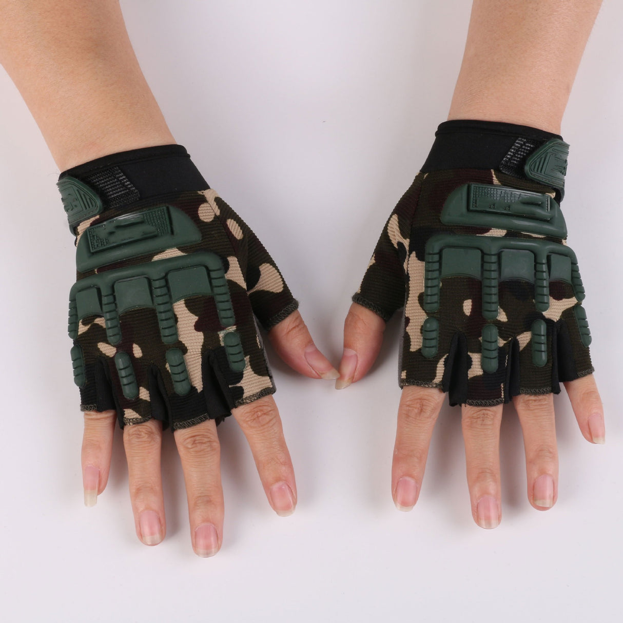 Guantes tácticos de medio dedo para deportes al aire libre y montañismo