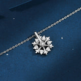 Collar giratorio de copo de nieve de plata 925 para mujer, diseño de nicho de lujo, joyería de diamantes de imitación brillante, regalo de cumpleaños de otoño e invierno para amigos