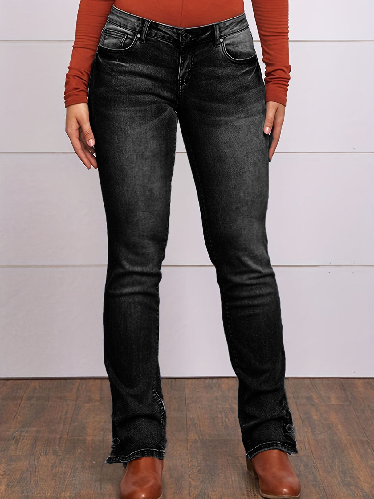 Women's Embroidered Simple Casual Jeans