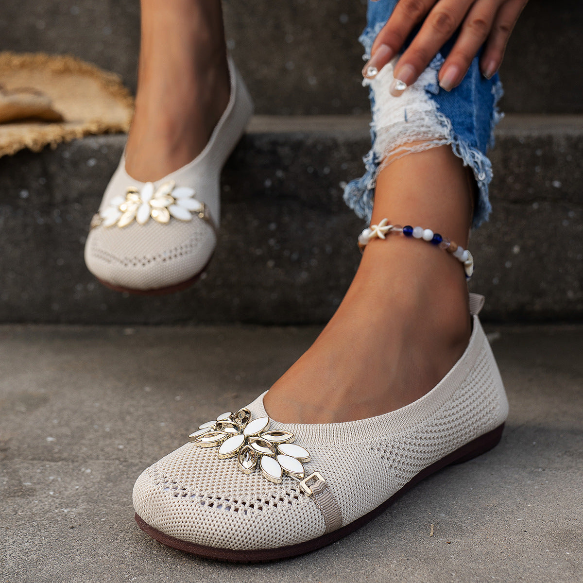 Round Toe Flat Shoes With Floral Metal Decoration Women's Knitted Soft-soled Shoes