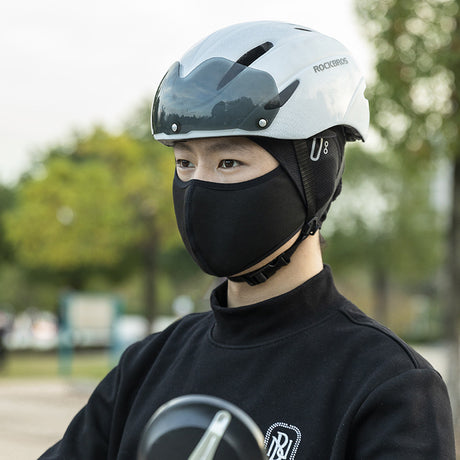 Motorbike Shield Bib To Protect The Face From The Wind