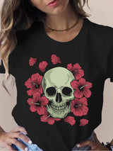 Camiseta de manga corta con cuello redondo y estampado de flores y calaveras para mujer