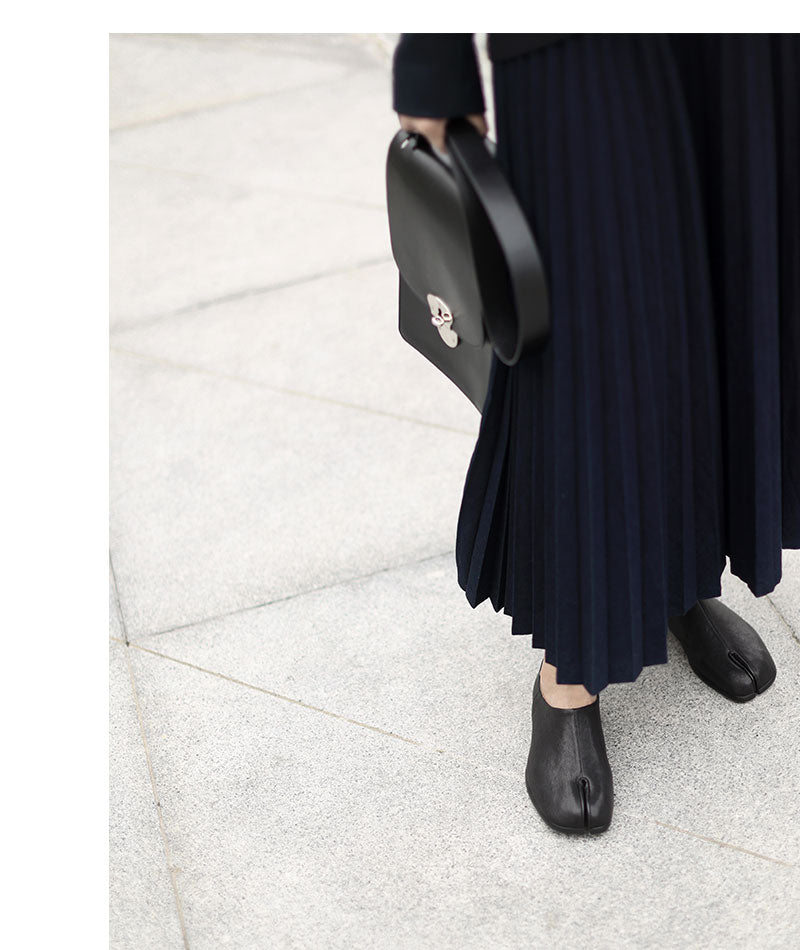 Zapatos planos de cuero con punta dividida de piel de oveja curtida vegetal para mujer