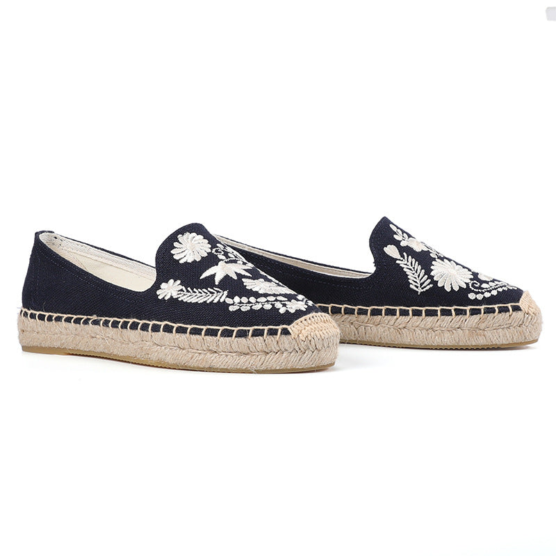 Round Toe Low-top Cotton Breathable Flat Heel Embroidered Leisure Canvas Shoes