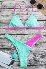 Conjunto de bikini acanalado en contraste