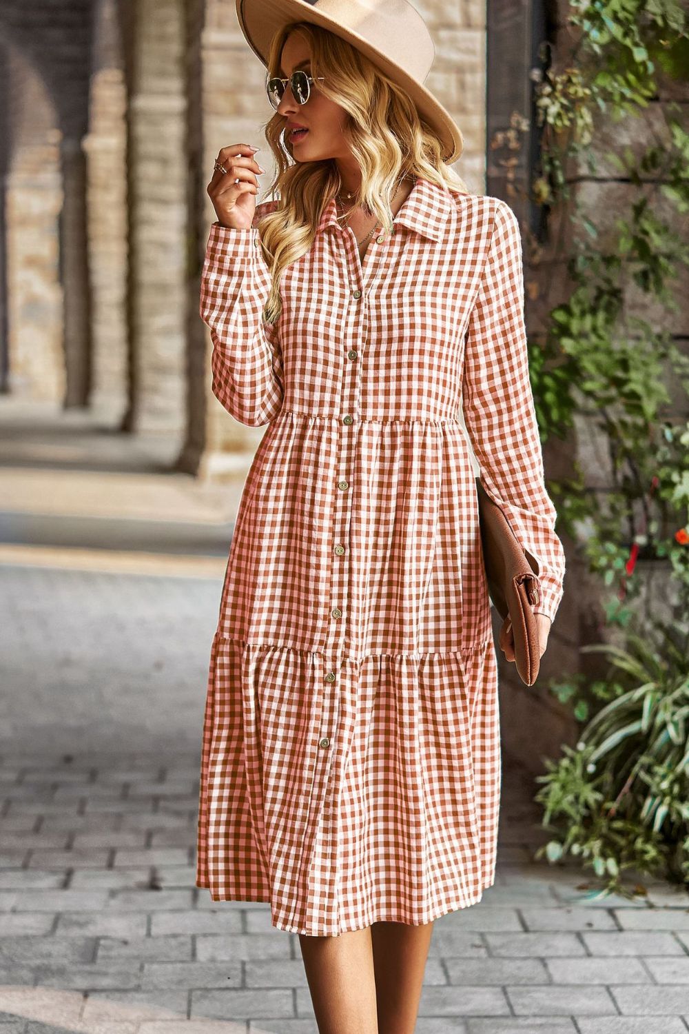 Vestido midi de manga larga con cuello y cuello