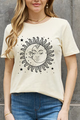 Camiseta de algodón con estampado de estrellas y sol de Simply Love