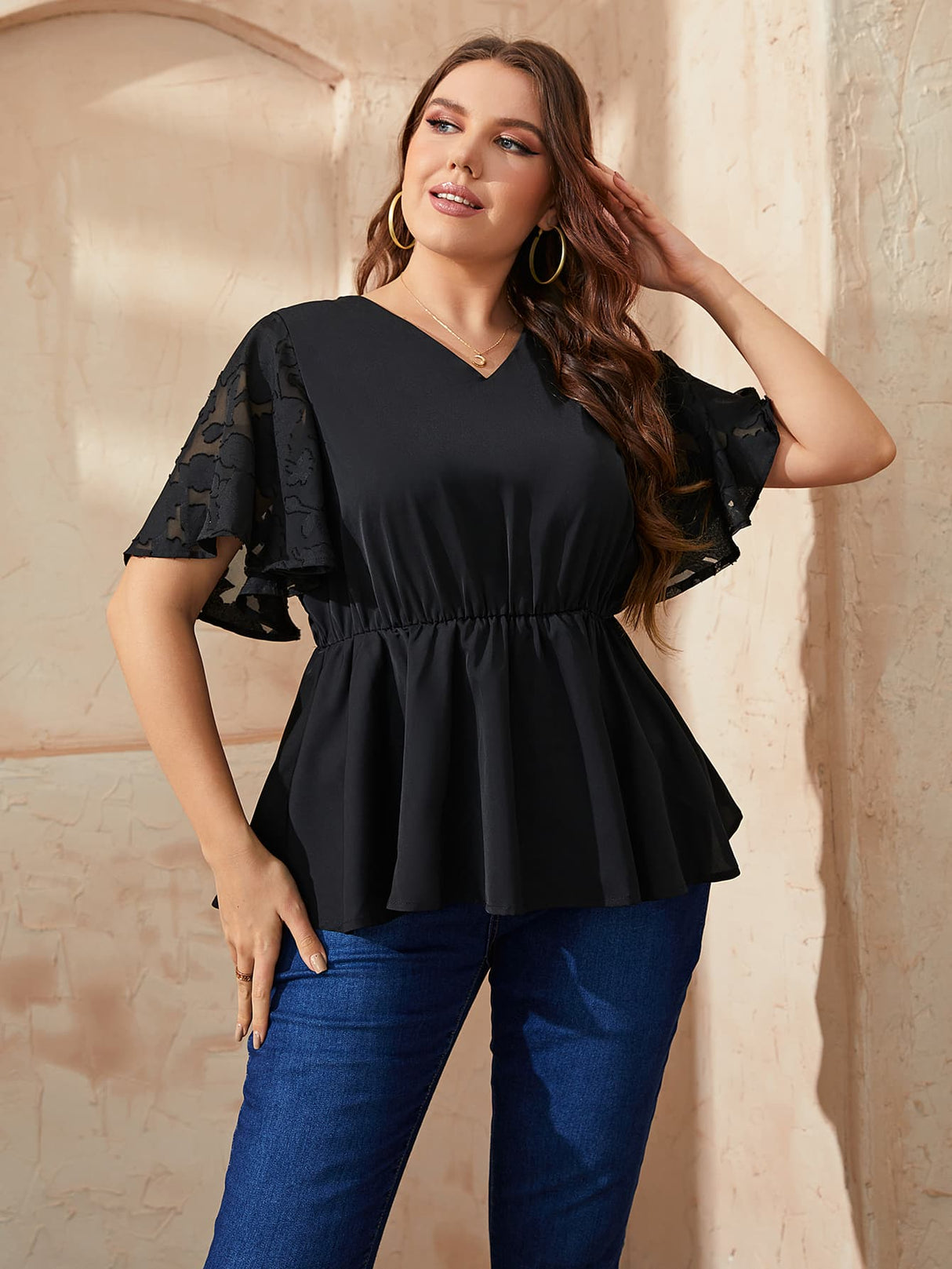 Blusa babydoll con mangas acampanadas y cuello en V de talla grande