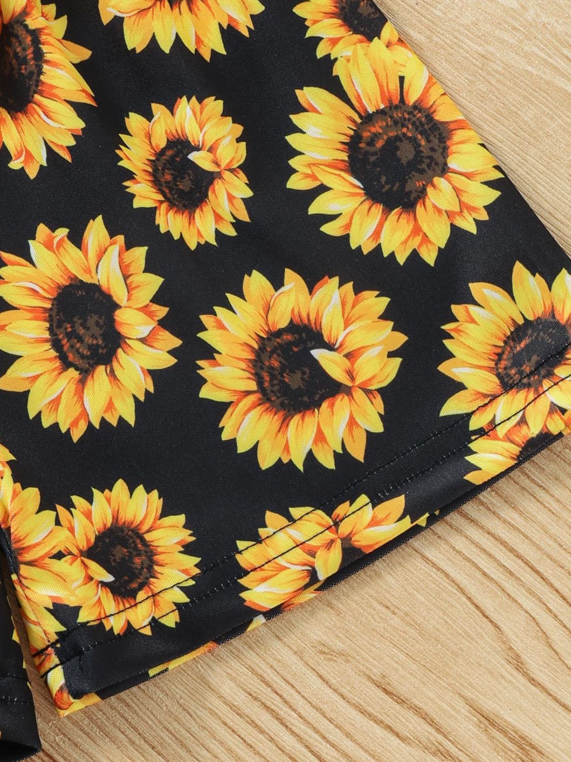 Conjunto de niñas top con gráfico de slogan y shorts con estampado de girasoles