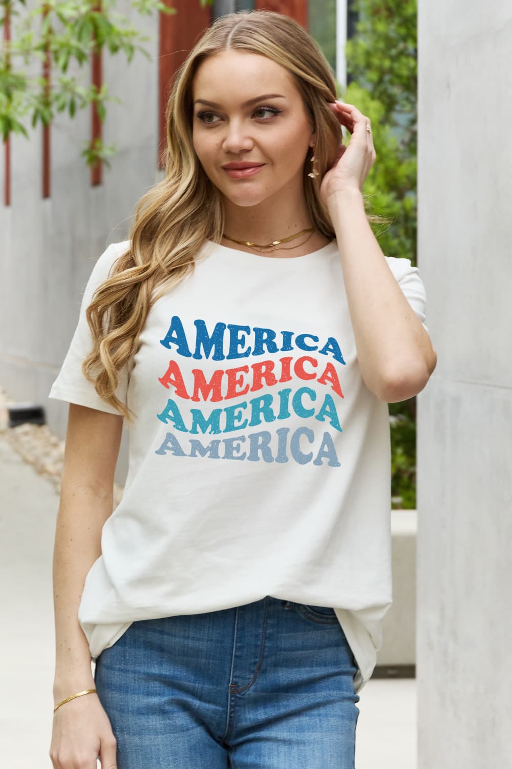 Camiseta de algodón con gráfico AMERICA de Simply Love