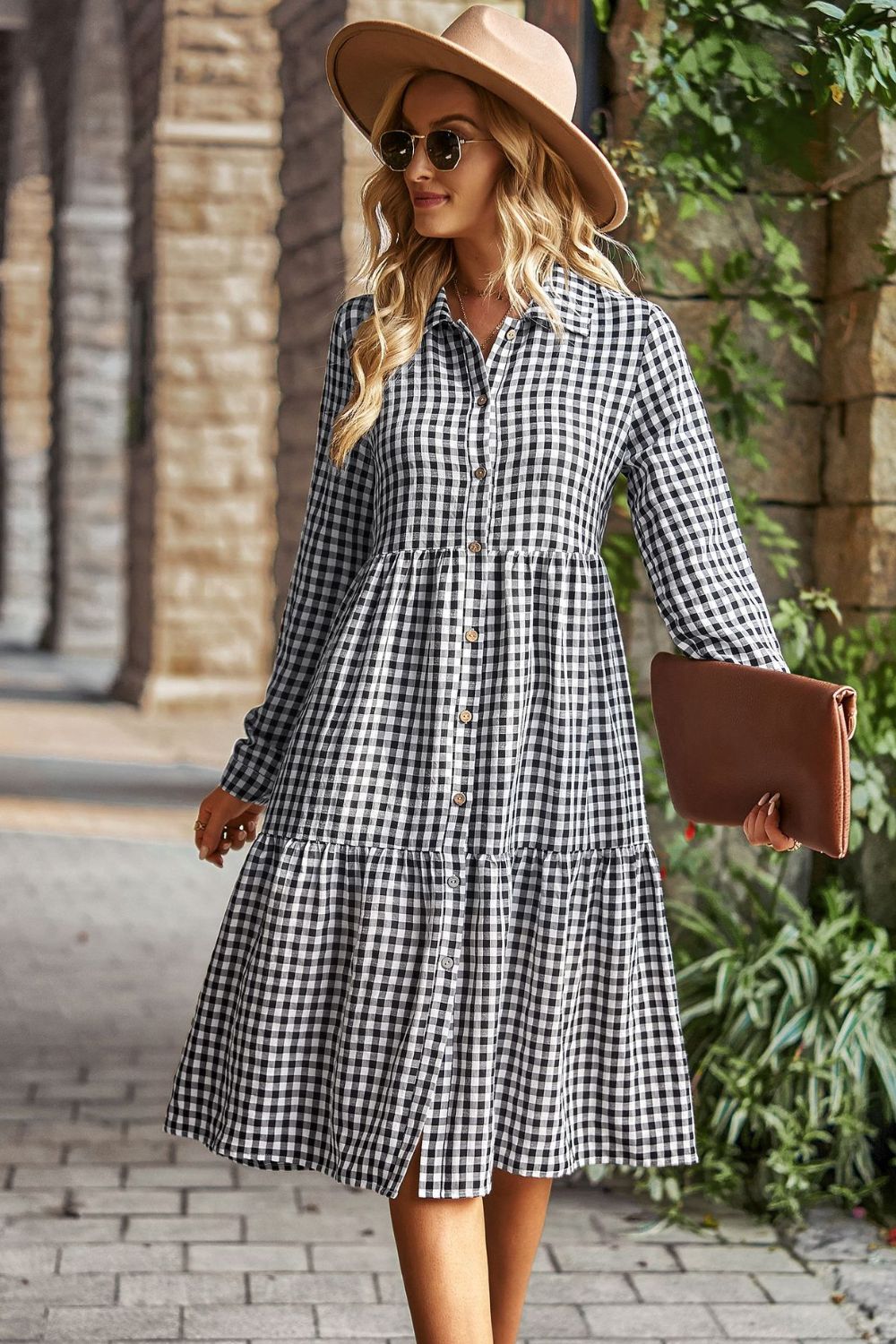 Vestido midi de manga larga con cuello y cuello