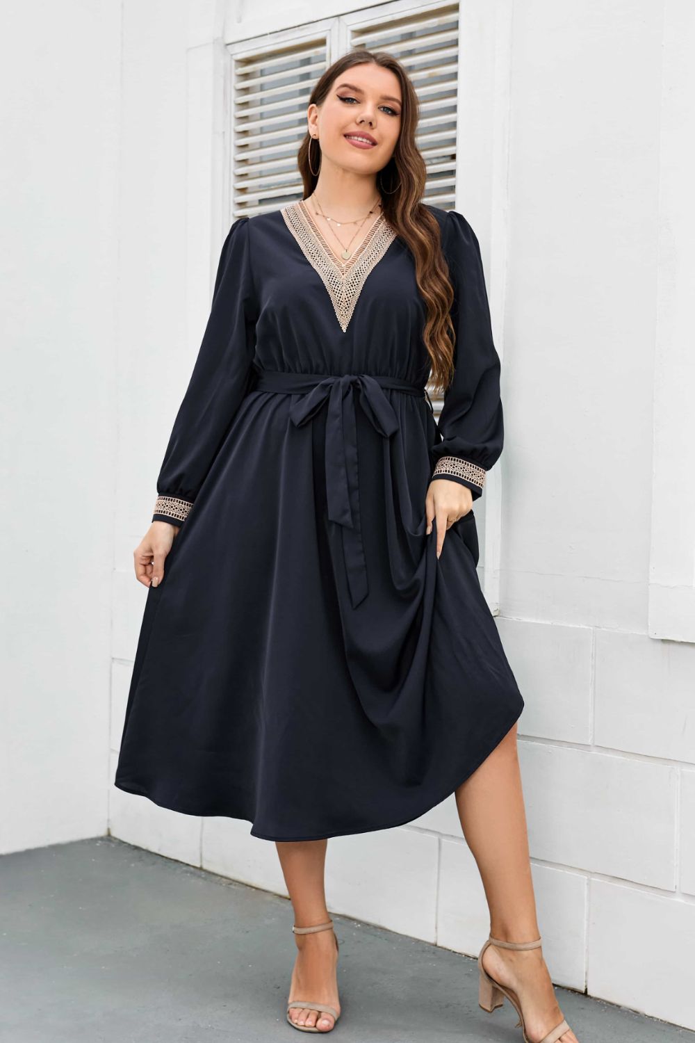 Plus Size Contrast Tie Waist Midi Dress