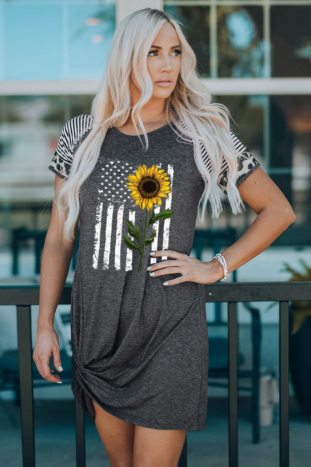 Vestido retorcido con estampado mixto y gráfico de girasol