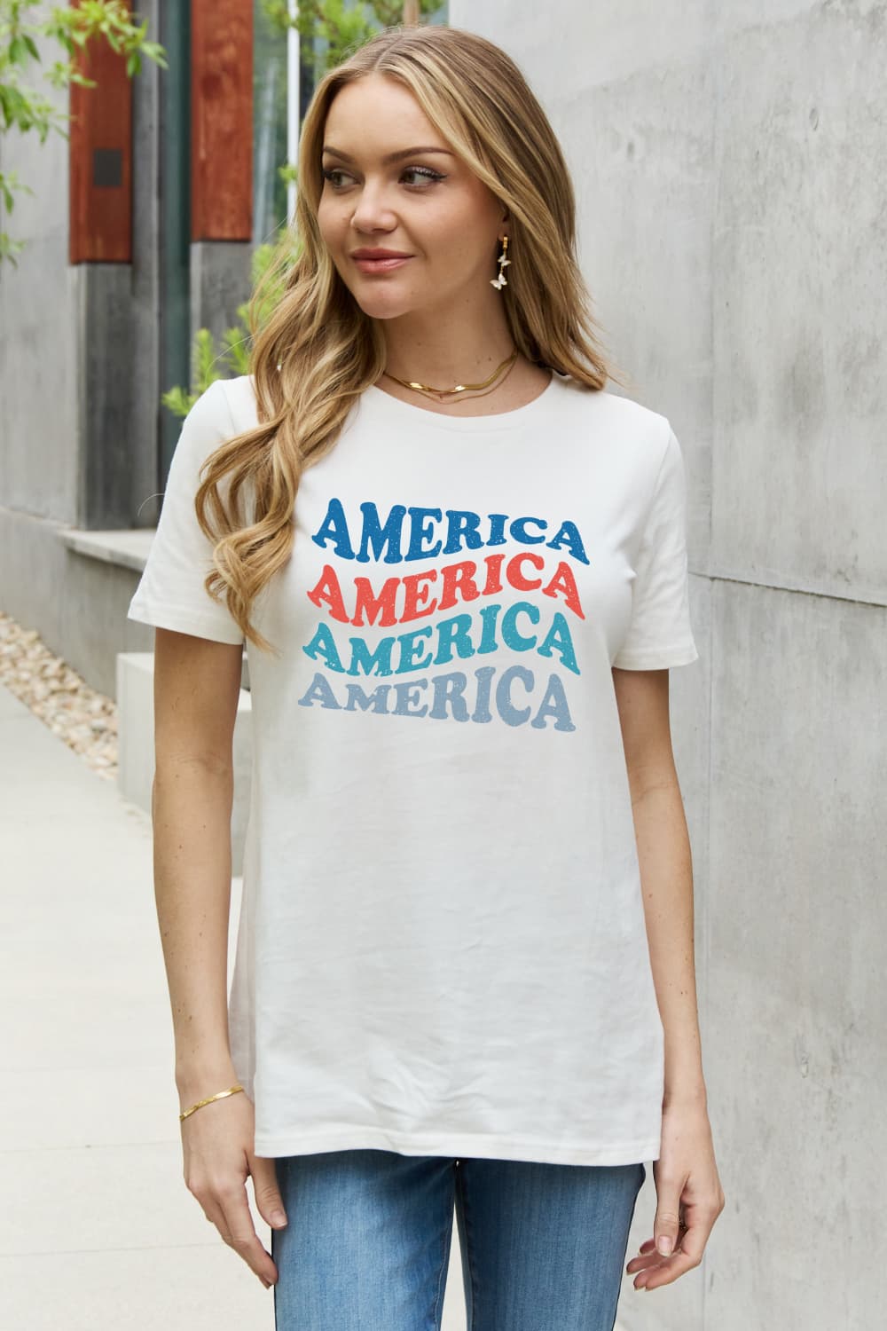 Camiseta de algodón con gráfico AMERICA de Simply Love